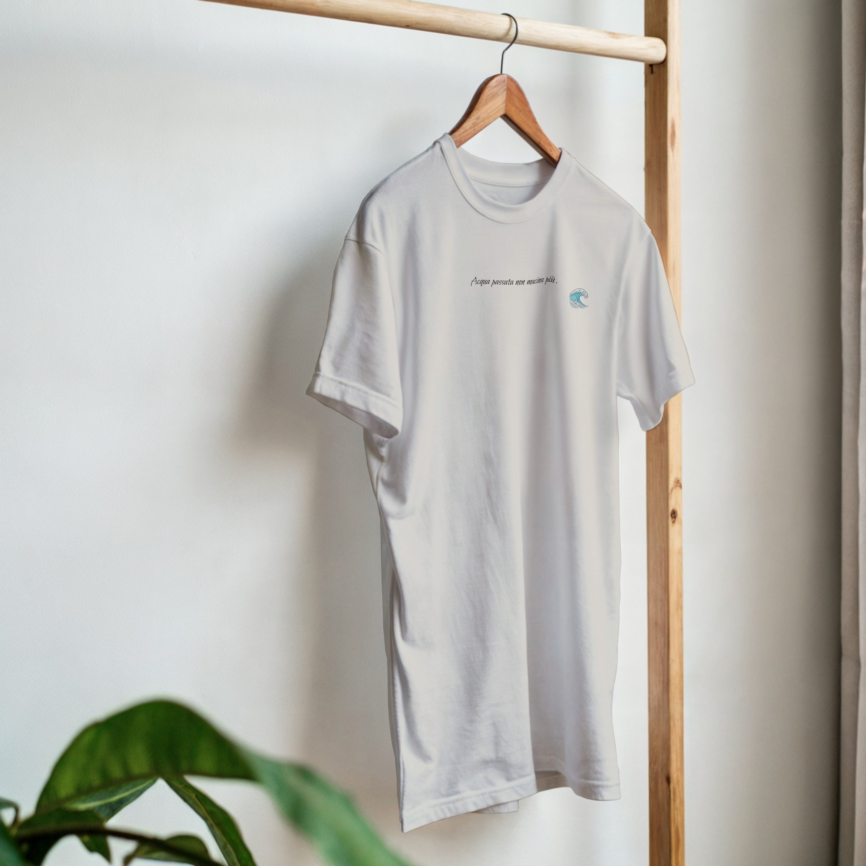 Minimal "Acqua" Tee — Unisex